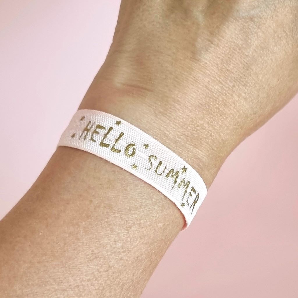 armband-roze-elastisch-hello-summer-ibiza-boho-style-fashion-sieraden-webshop