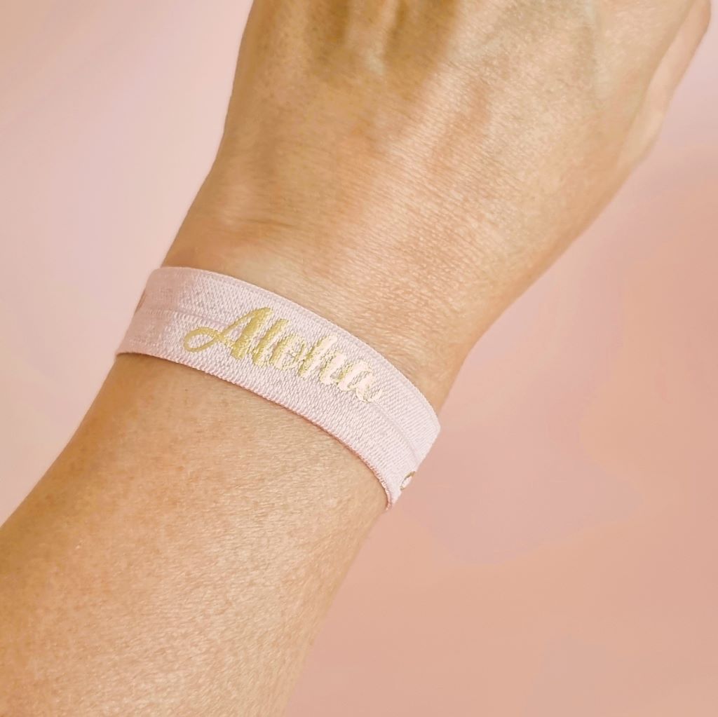 armband-roze-elastisch-aloha-ibiza-boho-style-fashion-sieraden-webshop